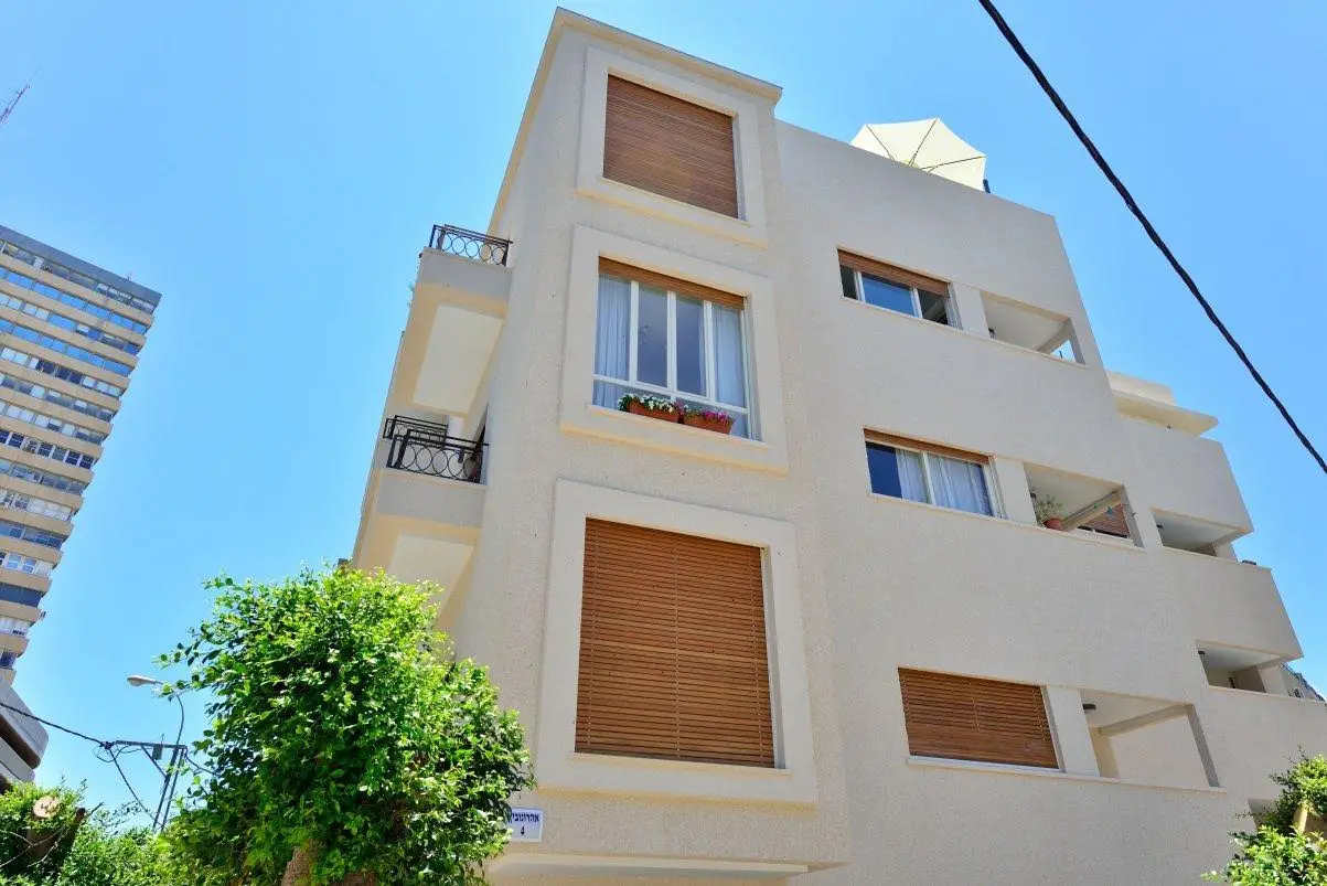 אהרונוביץ 4 ת״א