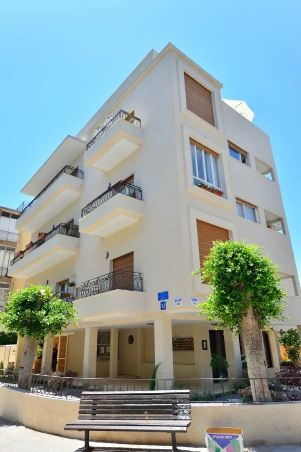 אהרונוביץ 4 ת״א