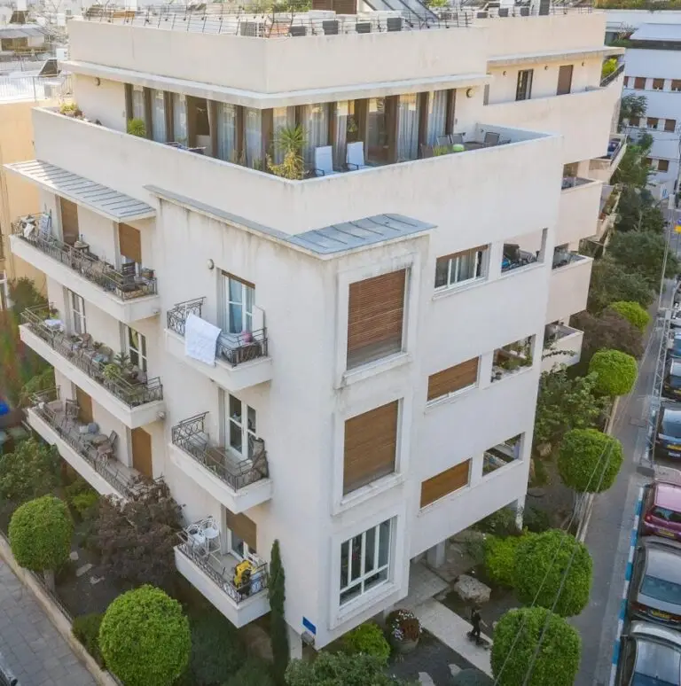 אהרונוביץ 4 ת״א